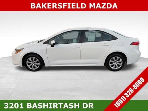 Used 2023 Toyota Corolla LE image 2