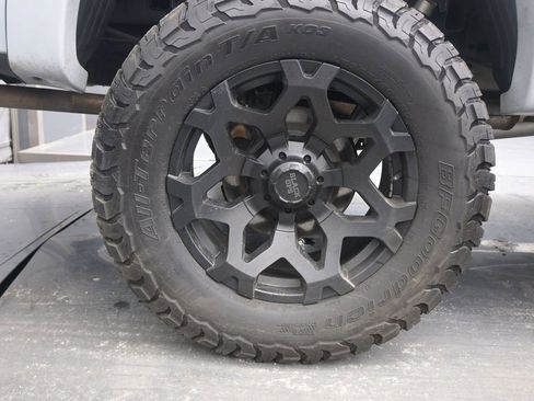 Used 2022 Ford F150 Lariat w/ Equipment Group 502A High image 12