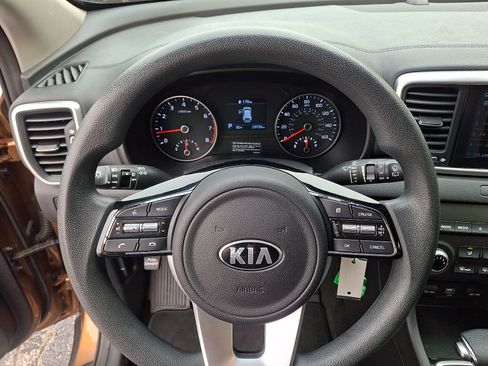 Used 2020 Kia Sportage LX AWD/4WD image 18