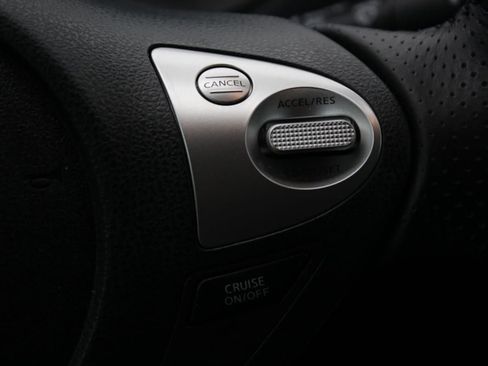 Used 2012 Nissan Juke SL image 18