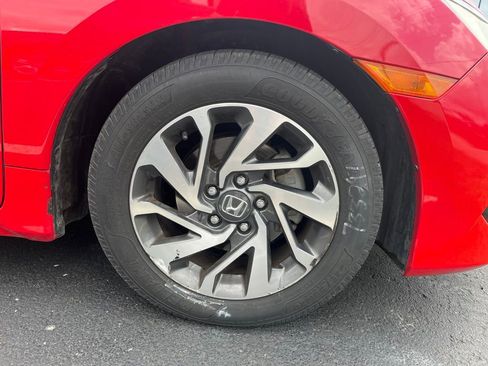 Used 2018 Honda Civic EX image 12