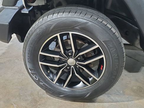 Used 2014 Jeep Wrangler Unlimited Sport w/ Connectivity Group image 42