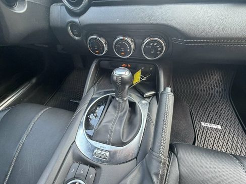Used 2024 MAZDA MX-5 Miata Grand Touring RWD image 27