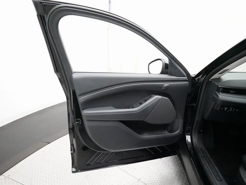 Used 2025 Ford Mustang Mach-E Select w/ Comfort Package Lite image 27