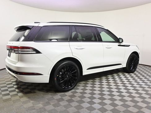 New 2026 Lincoln Aviator Reserve w/ Jet Appearance Package image 7