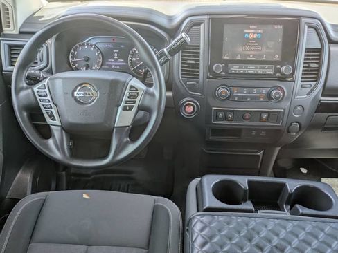 Used 2022 Nissan Titan SV RWD image 31