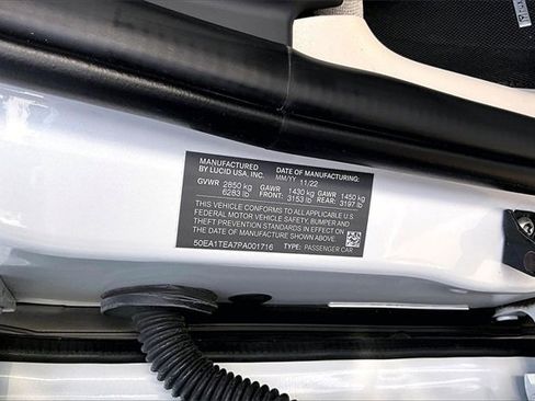 Used 2023 Lucid Air Touring image 18