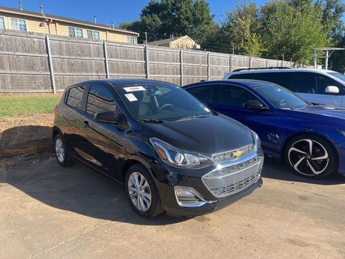 Used 2021 Chevrolet Spark LT image 37