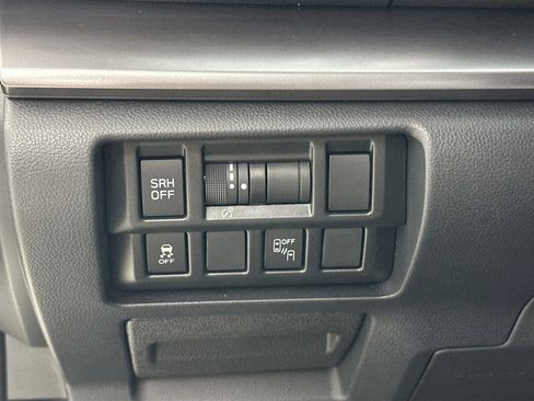 Used 2019 Subaru Crosstrek 2.0i Limited w/ Popular Package #4 image 10