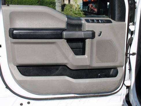 Used 2019 Ford F350 XLT image 15