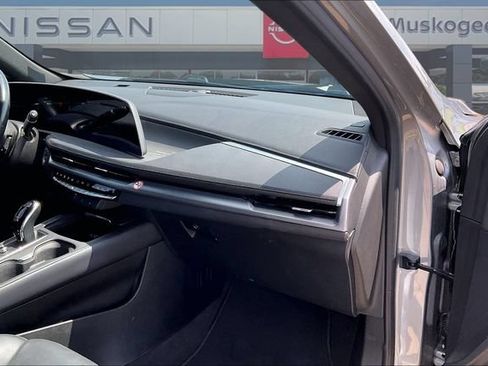 Used 2024 Cadillac XT4 Premium Luxury FWD image 25