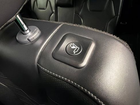 Used 2022 Kia Telluride SX w/ SX Prestige Package AWD/4WD image 30