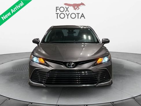 Used 2021 Toyota Camry LE FWD image 9