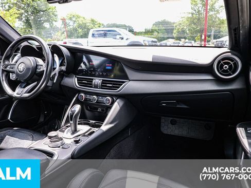 Used 2022 Alfa Romeo Giulia Veloce RWD image 29