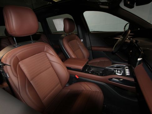 New 2026 Lincoln Nautilus Reserve image 23