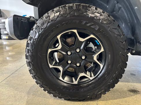 Used 2022 Jeep Wrangler Unlimited Rubicon 4xe w/ Cold Weather Group AWD/4WD image 24