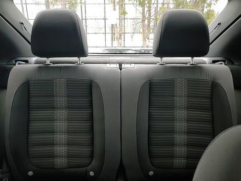 Used 2012 Volkswagen Beetle 2.0T image 21