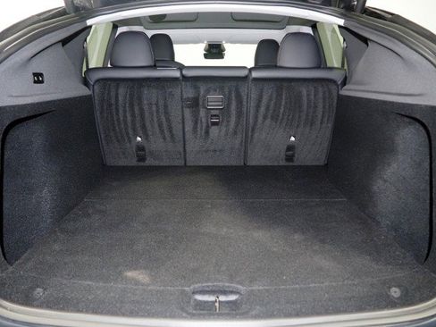 Used 2026 Tesla Model Y 2WD image 44