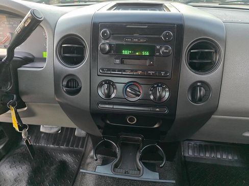 Used 2006 Ford F150 STX image 27