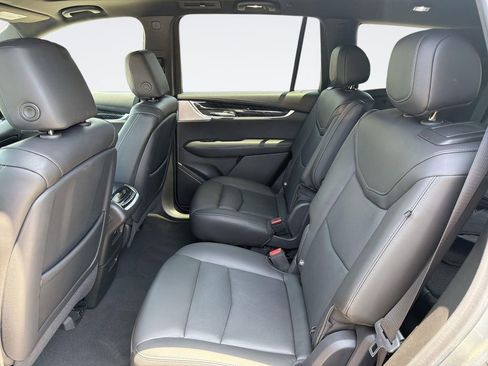 Certified 2023 Cadillac XT6 Premium Luxury FWD image 27