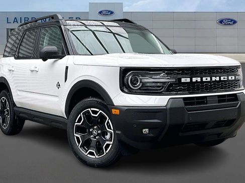 New 2025 Ford Bronco Sport Outer Banks w/ Outer Banks Tech Package+ image 2