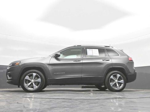 Used 2019 Jeep Cherokee Limited AWD/4WD image 32