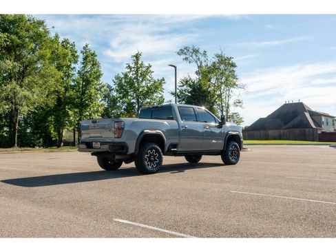 Used 2025 GMC Sierra 2500 AT4X AWD/4WD image 5
