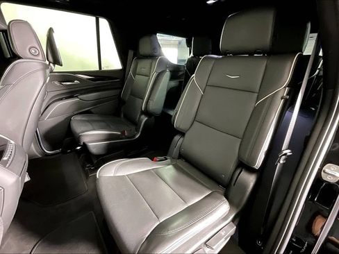 Used 2023 Cadillac Escalade Sport AWD/4WD image 36
