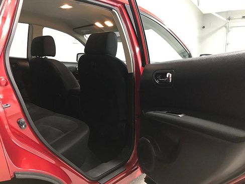 Used 2011 Nissan Rogue S image 18