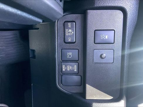 Used 2022 Toyota Tacoma TRD Sport w/ TRD Premium Sport Package RWD image 34