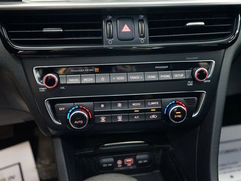 Used 2019 Kia Optima LX w/ LX Premium Package FWD image 37