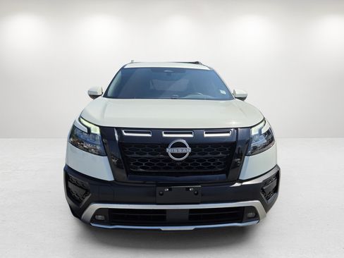 Used 2023 Nissan Pathfinder Rock Creek AWD/4WD image 2