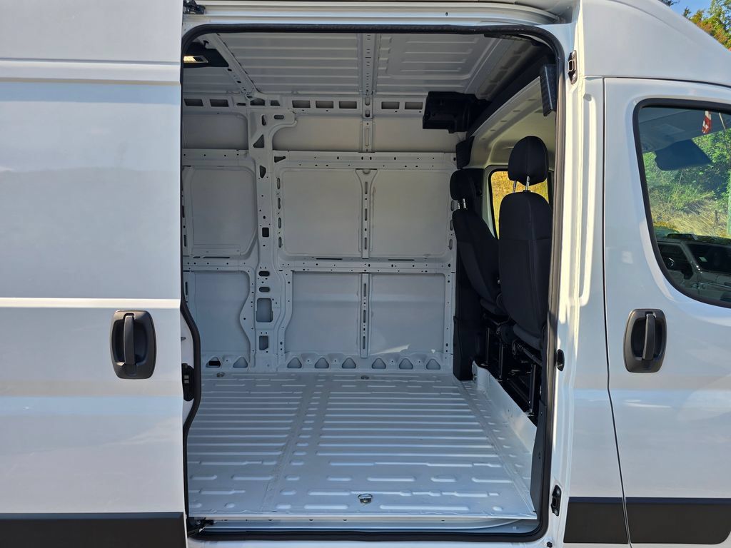 New 2026 RAM ProMaster 2500 w/ Convenience Group FWD image 10