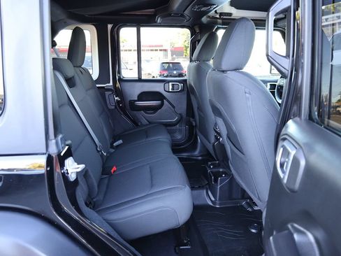 Used 2019 Jeep Wrangler Unlimited Sport AWD/4WD image 17