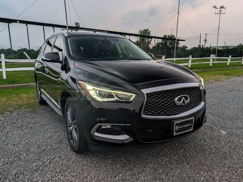 Used 2019 INFINITI QX60 Luxe w/ Sensory Package AWD/4WD image 3