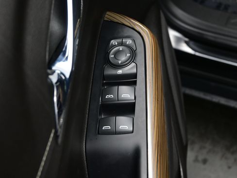 Used 2022 GMC Acadia SLE w/ Driver Convenience Package AWD/4WD image 10