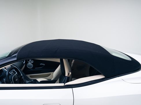 Used 2020 Aston Martin DB11 Volante image 40