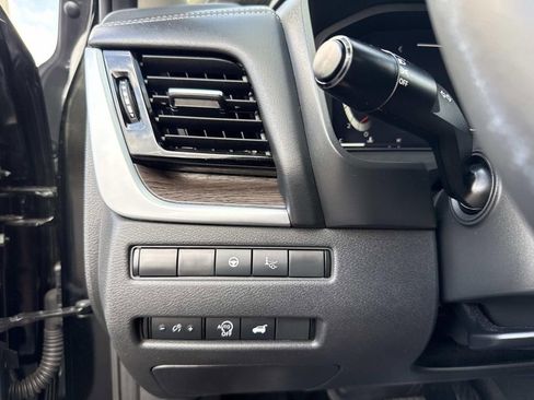 Used 2024 Nissan Rogue Platinum w/ Platinum Premium Package image 33