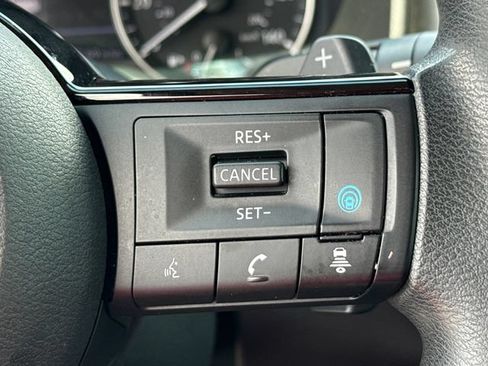 Used 2023 Nissan Rogue SV FWD image 25