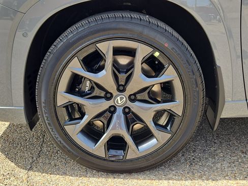 New 2026 Lexus TX 500h AWD image 11