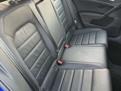 Used 2017 Volkswagen Golf R 4-Door image 12