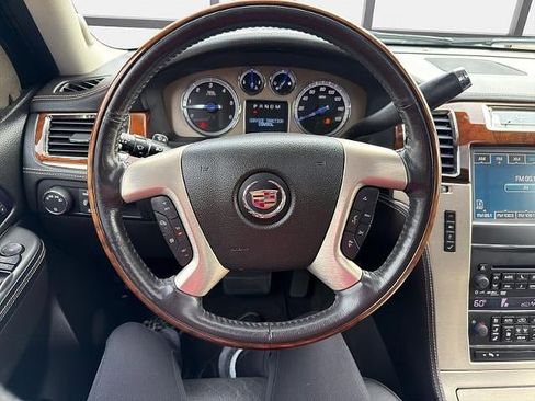 Used 2012 Cadillac Escalade Platinum image 30