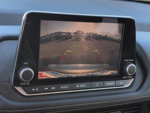 Used 2026 Nissan Rogue SV FWD image 19