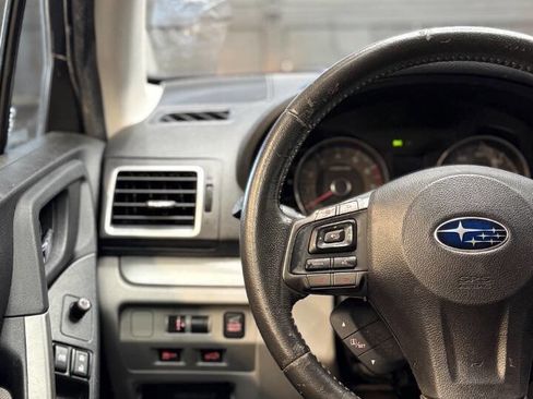 Used 2016 Subaru Forester 2.5i Limited AWD/4WD image 18