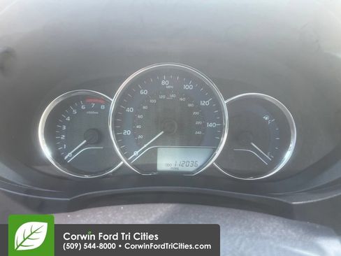 Used 2015 Toyota Corolla LE FWD image 11