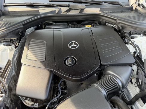 Certified 2024 Mercedes-Benz GLC 300 image 37
