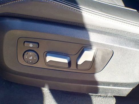 Used 2024 BMW X5 xDrive40i w/ M Sport Package AWD/4WD image 39