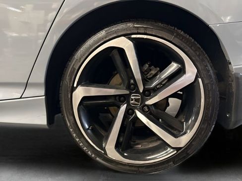 Used 2022 Honda Accord Sport image 11