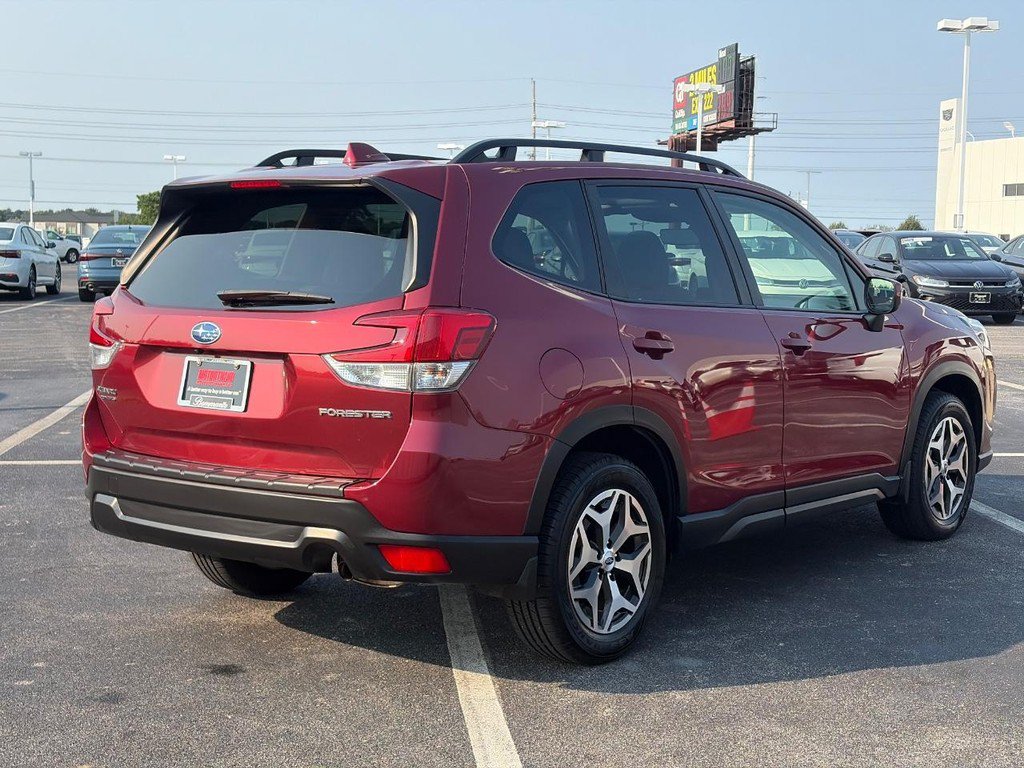 Used 2023 Subaru Forester Premium AWD/4WD image 3