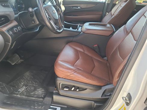 Used 2020 Cadillac Escalade Premium Luxury image 9
